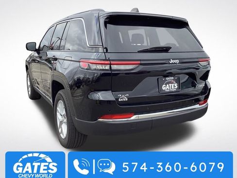 Used 2023 Jeep Grand Cherokee Laredo w/ Trailer Tow Prep Group (B) image 7