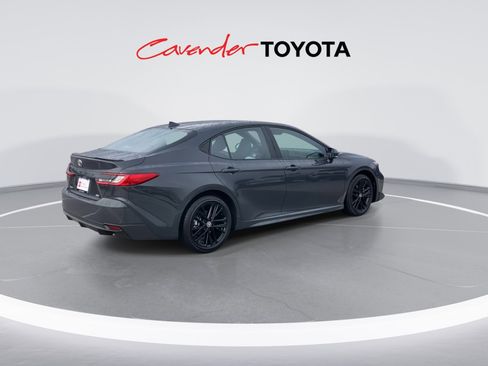 Used 2026 Toyota Camry SE image 8