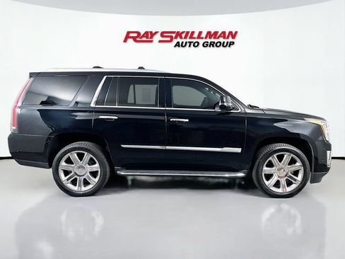 Used 2019 Cadillac Escalade Luxury AWD/4WD image 8