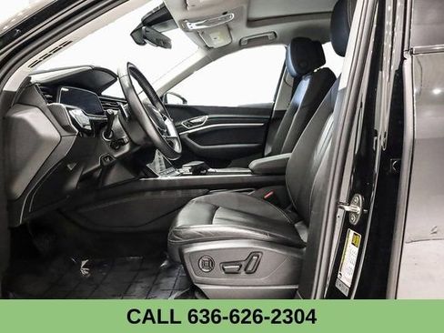 Used 2021 Audi e-tron Premium w/ Convenience Plus Package image 13