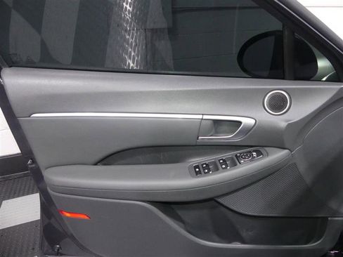 Used 2021 Hyundai Sonata SEL w/ Convenience Package image 18