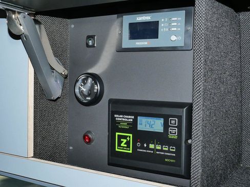 Used 2025 Mercedes-Benz Sprinter 2500 image 39