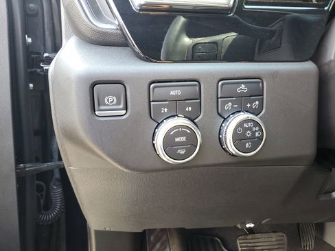 Used 2024 GMC Sierra 1500 Elevation AWD/4WD image 17
