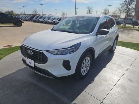 Certified 2024 Ford Escape Active image 3