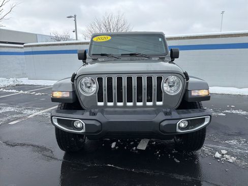 Used 2020 Jeep Wrangler Unlimited Sahara image 8