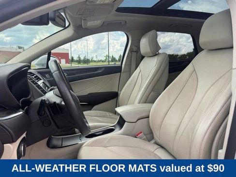Used 2017 Lincoln MKC Reserve AWD/4WD image 6