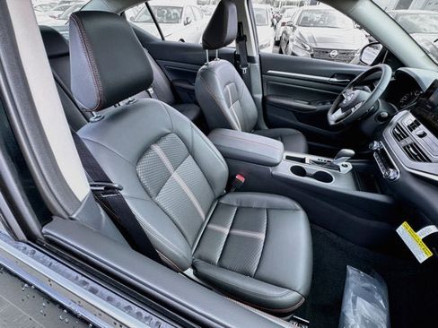 New 2026 Nissan Altima 2.5 SR w/ SR Midnight Edition Package FWD image 23