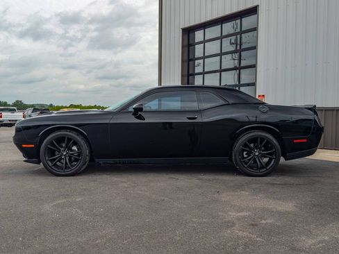 Used 2017 Dodge Challenger SXT w/ Blacktop Package RWD image 2