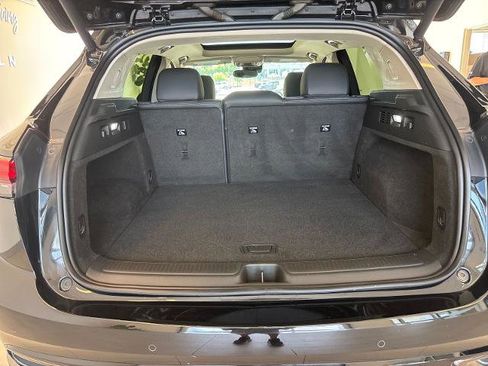 Used 2022 Buick Envision Essence w/ Technology Package I FWD image 9
