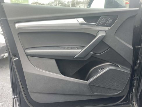 Used 2020 Audi Q5 2.0T Premium w/ Titanium Sport Package image 16