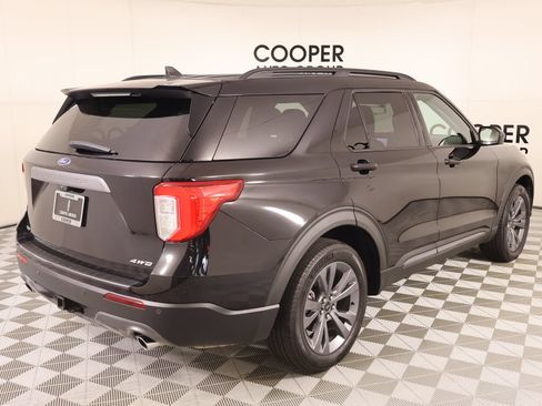 Used 2022 Ford Explorer XLT w/ Equipment Group 202A AWD/4WD image 22