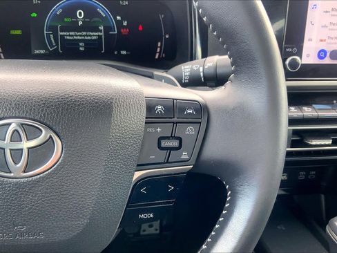 Certified 2025 Toyota Camry SE image 24