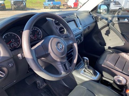 Used 2017 Volkswagen Tiguan Limited w/ Alloy Wheels Package AWD/4WD image 26