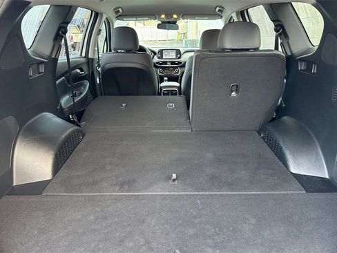 Used 2019 Hyundai Santa Fe SE image 18