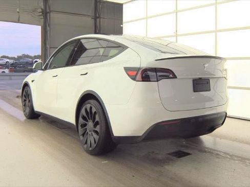 Used 2023 Tesla Model Y Performance AWD/4WD image 6