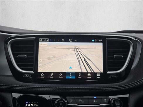 New 2026 Chrysler Pacifica Limited image 13