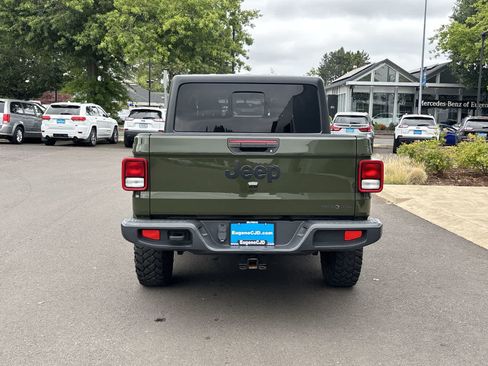 Used 2022 Jeep Gladiator Sport AWD/4WD image 4
