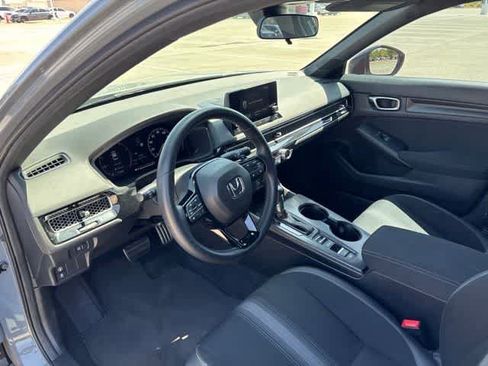 Used 2024 Honda Civic Sport image 9