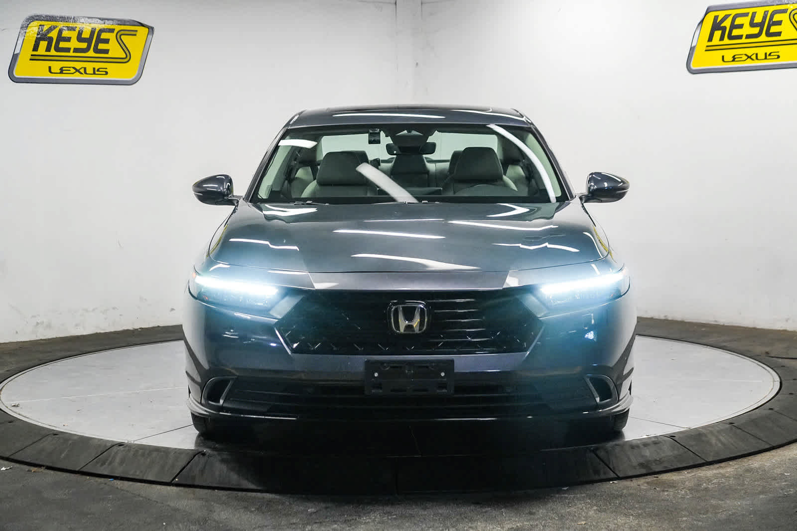 Used 2023 Honda Accord EX-L image 8