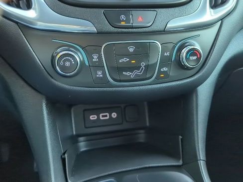 Used 2023 Chevrolet Equinox LT image 8