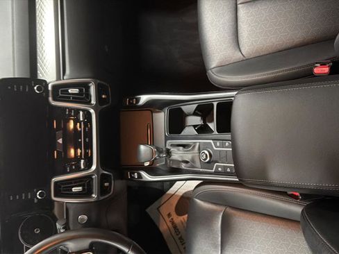 Used 2022 Kia Sorento S FWD image 19