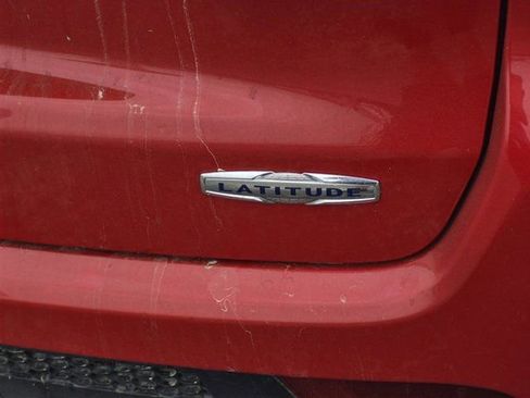 Used 2020 Jeep Compass Latitude image 6