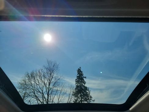 Used 2018 Subaru Forester 2.5i Premium w/ All-Weather Package image 21