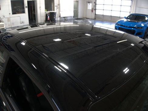 Used 2014 Dodge Challenger SRT8 w/ Harman/Kardon Audio Group image 29