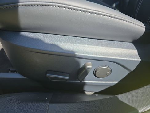Certified 2025 Ford Mustang Mach-E Select RWD image 18