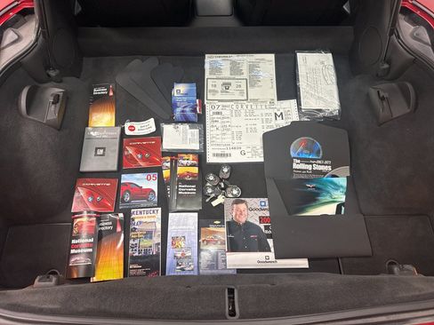 Used 2005 Chevrolet Corvette Coupe w/ Preferred Equipment Group RWD image 30