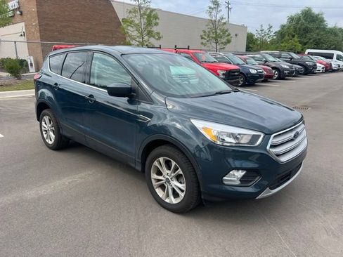 Used 2019 Ford Escape SE AWD/4WD image 3