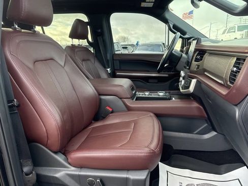 Used 2023 Ford Expedition Max Limited image 11