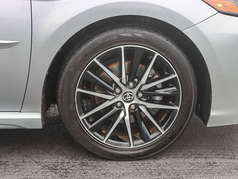 Used 2021 Toyota Camry SE image 9