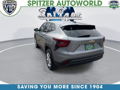 Used 2024 Chevrolet Trax LS image 7