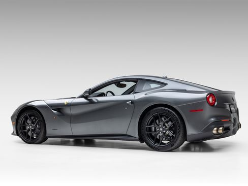 Certified 2015 Ferrari F12 Berlinetta image 10