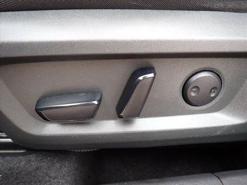 Used 2021 Nissan Rogue SV AWD/4WD image 12