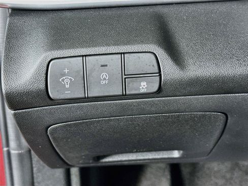 Certified 2026 Hyundai Elantra SE FWD image 10