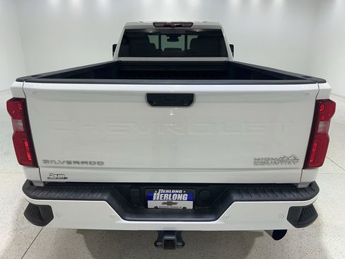 Used 2024 Chevrolet Silverado 3500 High Country AWD/4WD image 4