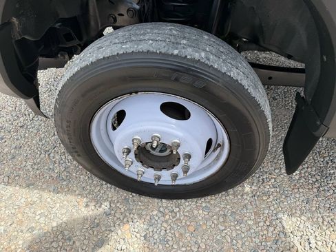 Used 2018 Ford F550 4x4 Regular Cab Super Duty image 23