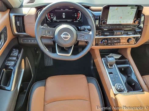 New 2025 Nissan Pathfinder Platinum w/ Cargo Package image 13