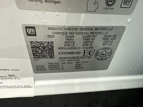 Used 2025 Buick Enclave Preferred w/ Power Package AWD/4WD image 28