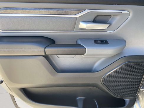 Used 2021 RAM 1500 Big Horn AWD/4WD image 12