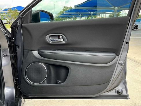 Used 2017 Honda HR-V EX image 22