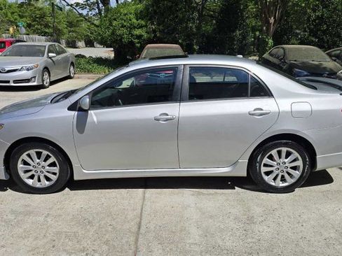 Used 2009 Toyota Corolla S image 2