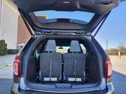 Used 2013 Ford Explorer XLT image 16