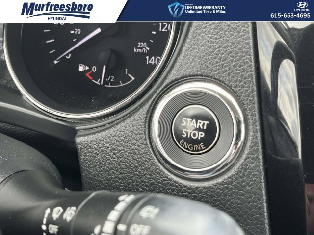 Used 2015 Nissan Rogue SV w/ SV Premium Package FWD image 34