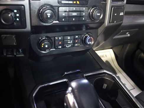 Used 2019 Ford F150 XLT w/ Equipment Group 302A Luxury AWD/4WD image 59