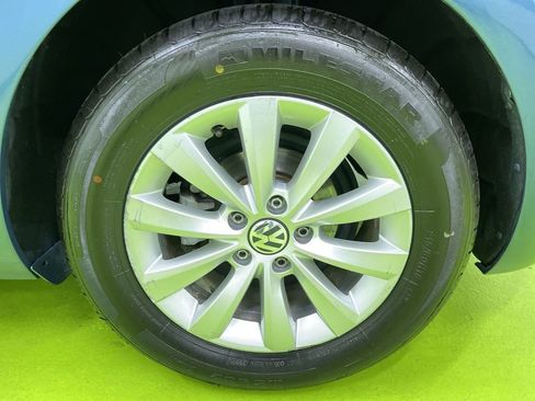 Used 2017 Volkswagen Beetle 1.8T Classic image 14