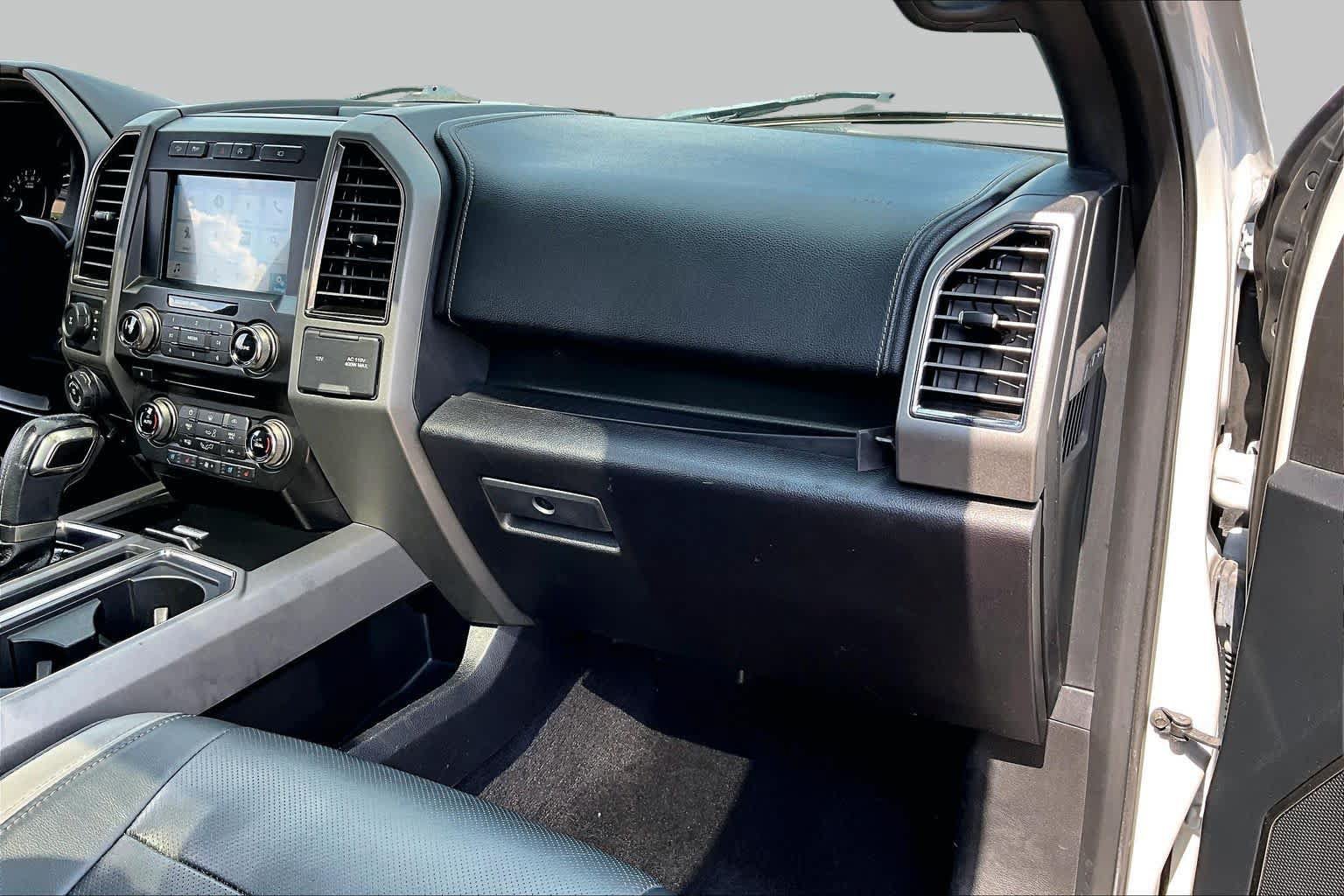 Used 2017 Ford F150 Raptor w/ Equipment Group 802A Luxury AWD/4WD image 19