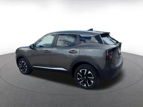 Used 2026 Nissan Kicks SV w/ Cold Weather Package AWD/4WD image 9